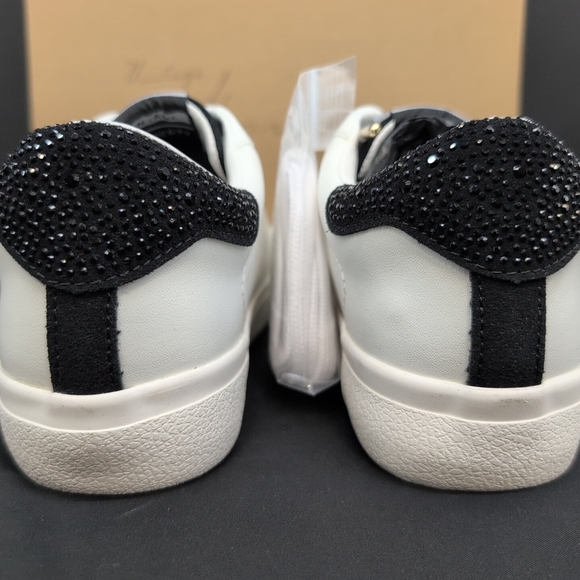 Vintage Havana Grande Slip On Women's Sneaker US 7.5 Black & White - Picture 9 of 16